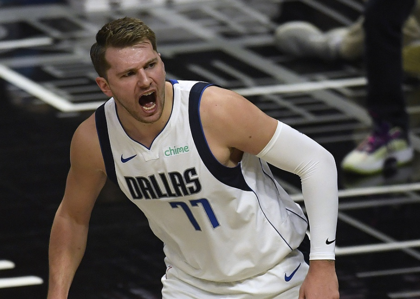  东契奇50+三双难阻独行侠连败  