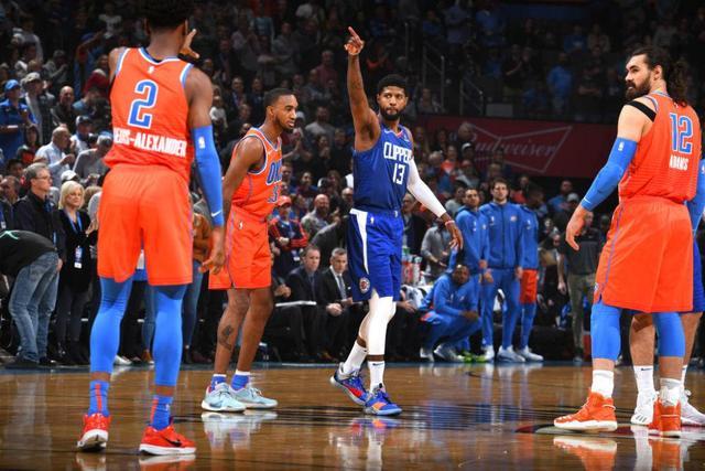  亚历山大全面发挥雷霆轻取马刺迎四连胜