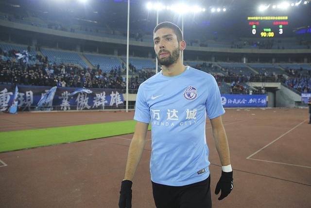  萨索洛边路突破犀利，两翼齐飞撕破对手防守体系